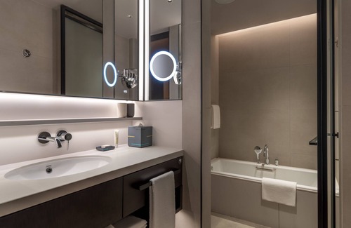 Nanshan Hotel | Elegant JEN Shenzhen Qianhai by Shangri-La: Guest Rated 9.4