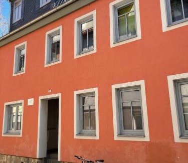 Jena-Zentrum Apartment | Beautiful Jena Botanischer Garten with On-Site Restaurant