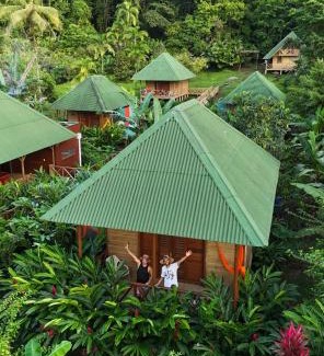 Nuqui Hotel | Relax at Jenené Lodge: Oceanfront Retreat for Families