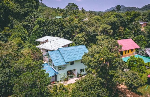 Ko Chang House | Relaxing JENI Homestay with Pet-Friendly Amenities