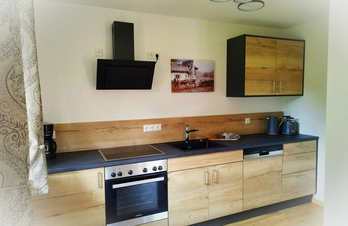 Oberschonau Apartment | Cozy Jennerblick: Perfect for Families with Kitchen Access