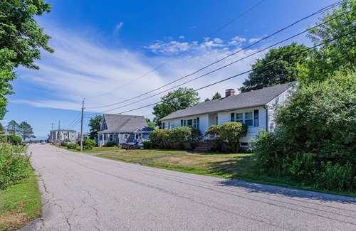 Rye House | Ocean View Retreat at Jenness Beach - Winter & Summer Rentals