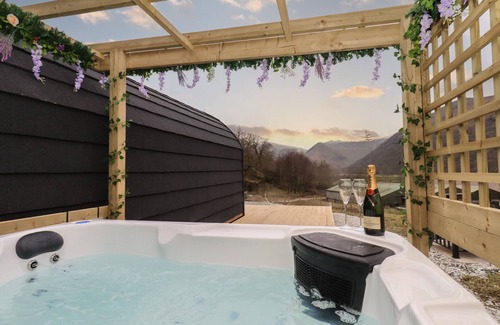 Hartsop Cottage | Experience Pet-Friendly Glamping at Jenny - Crossgate