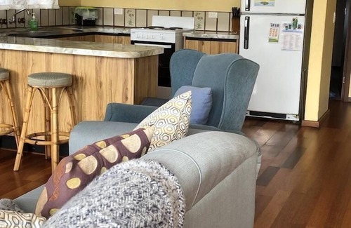 Augusta House | Discover Jen's Beach House: Steps from Ocean & Cafe