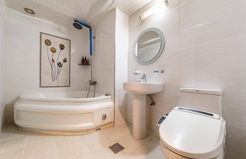 Jeongeup Hotel | Eco-Friendly Stay at Jeongeup Sopung with Breakfast Included