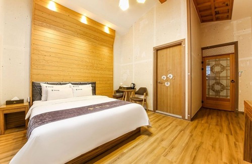 Jeonju Hotel | Discover Jeonju Hanok Hotel Kung: Family-Friendly Retreat