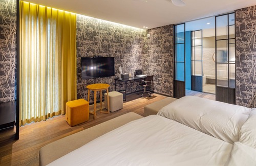 Jeonju Hotel | Discover Jeonju Hotel Barahan: Eco-Friendly Retreat with Pool