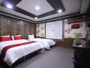 Jeonju Hotel | Budget-Friendly Jeonju Hotel with Breakfast & Accessibility