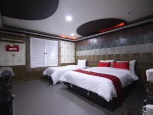 Jeonju Hotel | Budget-Friendly Jeonju Hotel with Breakfast & Accessibility