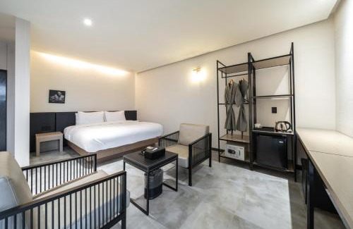 Jeonju Hotel | Discover Jeonju Jazz Around Hotel with Oceanfront Spa