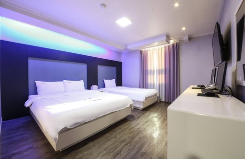 Jeonju Hotel | Cozy Jeonju Sanjeong-dong Aria with Pool & Breakfast