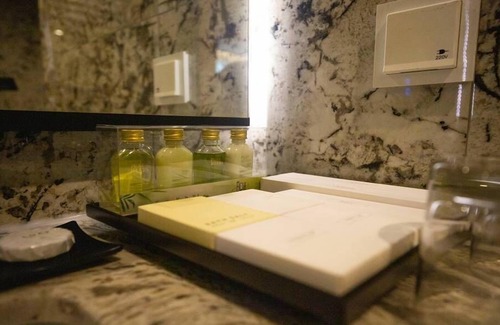 Jeonju Hotel | Experience Jeonju Tourist Hotel Kkotsim with Family-Friendly Amenities