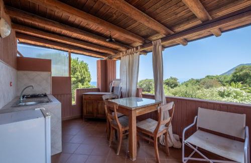 Vulcanello House | Stay at Jerà D72 Vista Mare - Family-Friendly Retreat