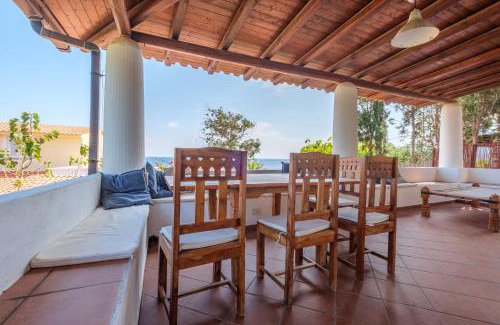 Vulcanello Apartment | Jera Suite Vista Mare: Family-Friendly 4-Star Retreat