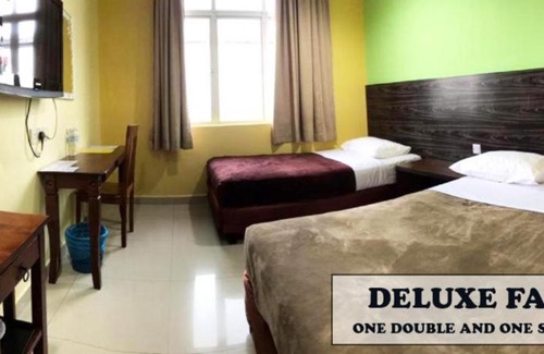 Kampung Pedah Hotel | Budget-Friendly Jerantut Hill Inn: Child-Friendly Retreat