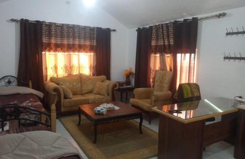 Jerash Apartment | Cozy Jerash Roman North Gate Cottage with Fireplace Access
