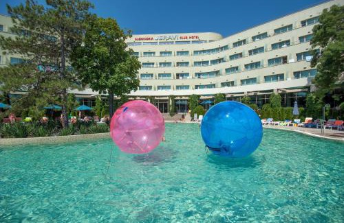 Primorsko Hotel | Discover Jeravi Club Hotel: All-Inclusive Beach Retreat