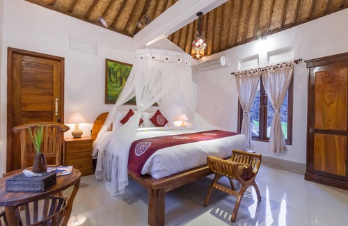 Sambahan Bed & Breakfast | Unforgettable Jero Sebali Villa with Pool & Spa Amenities