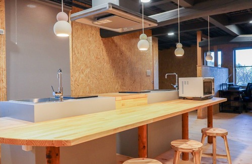 Kami-machi House | Family-Friendly Jersey Hotel with Kitchen & Breakfast Options