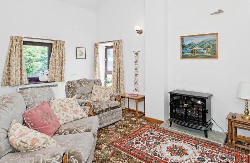 Earl Sterndale House | Guest Favorite: Jerusalem Cottage - Ideal for Families!