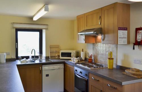 Earl Sterndale House | Guest Favorite: Jerusalem Cottage - Ideal for Families!