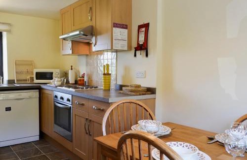 Earl Sterndale House | Guest Favorite: Jerusalem Cottage - Ideal for Families!