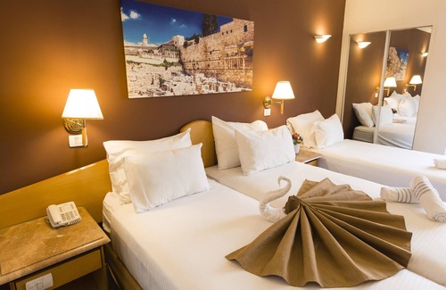 Kiryat HaLeom Hotel | Explore Jerusalem Gardens Hotel: Family-Friendly Retreat
