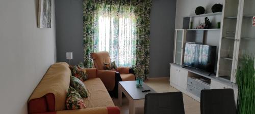 Manzanares Apartment | Family-Friendly Stay at Jesús Del Perdón - Rated 8.5/10