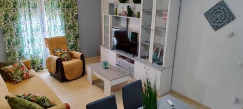 Manzanares Apartment | Family-Friendly Stay at Jesús Del Perdón - Rated 8.5/10