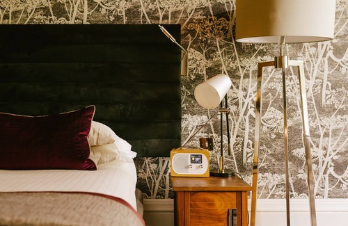 Jesmond Hotel | Discover Jesmond Dene House: 4-Star Escape with Dining