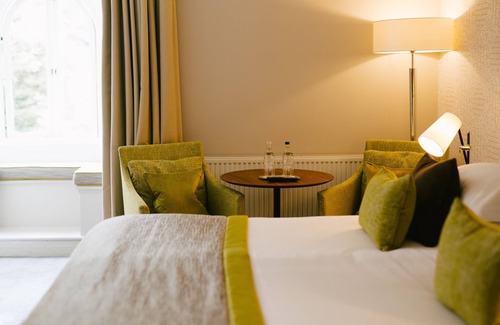 Jesmond Hotel | Discover Jesmond Dene House: 4-Star Escape with Dining