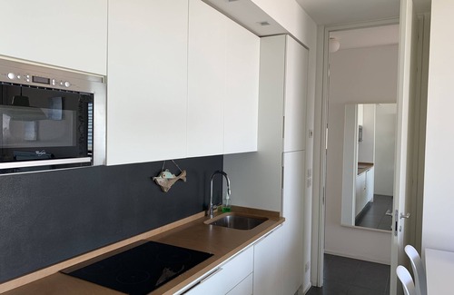 Jesolo Apartment | Jesolo Panoramic View with Oceanfront and Spa Amenities