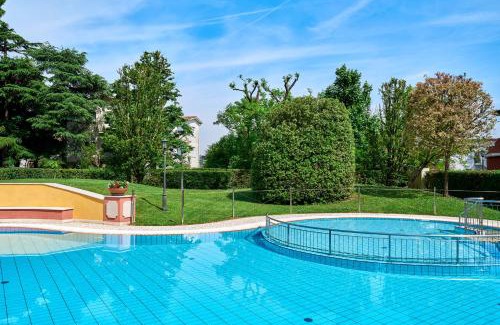 Jesolo Pineta Apartment | Oceanfront Jesolo Pines Beach House - Guest Rated 9.8/10