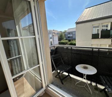 Limeil-Brevannes Apartment | Family-Friendly Retreat at Jessi Home with Pet Amenities