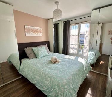 Limeil-Brevannes Apartment | Family-Friendly Retreat at Jessi Home with Pet Amenities