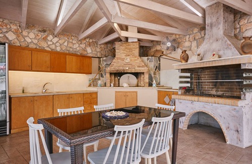 Korithi Villa | Jessica 3 Bedroom Villa with Private Pool & Family Amenities