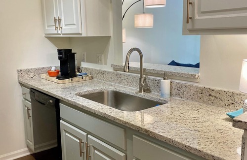 Cary Woods House | JET'S HANGAR: WALKABLE, PET-FRIENDLY, RENOVATED Game Day Townhome!