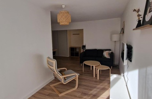 Cote Est Soquence Apartment | Family-Friendly Retreat at Jetez l'encre - 10/10 Rated Stay