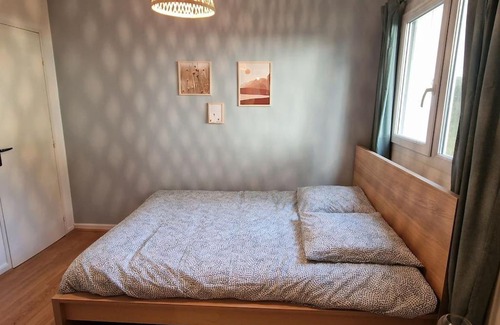 Cote Est Soquence Apartment | Family-Friendly Retreat at Jetez l'encre - 10/10 Rated Stay