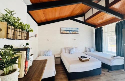 Long Jetty Hotel | Pet-Friendly Jetty Motel with Ocean Views and Pool