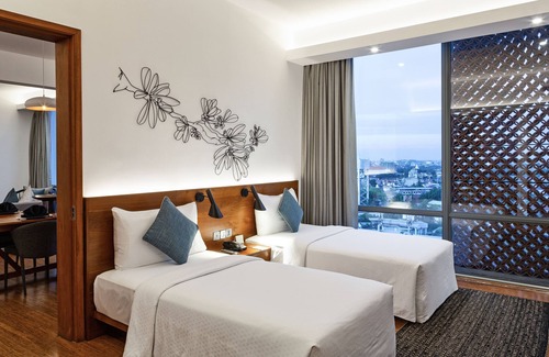 Kurunduwatta Hotel | Discover Jetwing Colombo Seven: A 4-Star Retreat