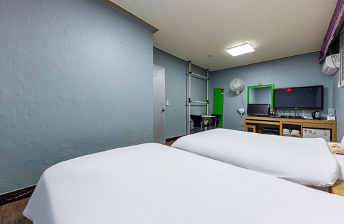 Jeungpyeong Hotel | Budget-Friendly Jeungpyeong Gallery Self Check-in Motel