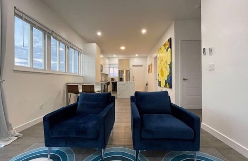 Gambier Condo | Experience Jewel by the Sea: Perfect for Families, Rated 10/10