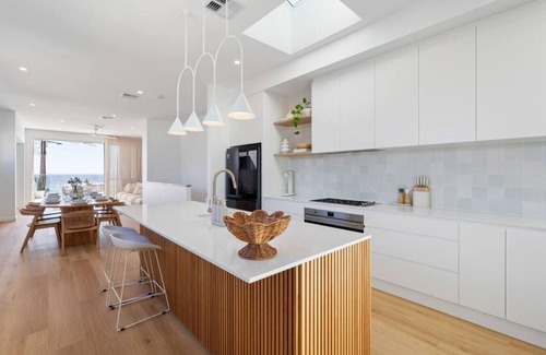 Aldinga Beach House | Jewel~Family friendly luxury living~4 king rooms