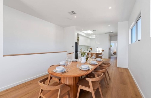 Aldinga Beach House | Jewel~Family friendly luxury living~4 king rooms