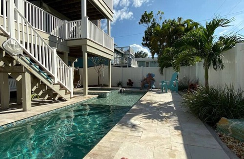 Pass-a-Grille House | Oceanfront Getaway By the Sea - Pass-a-Grille Beach