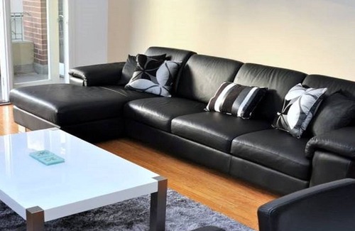 East Melbourne Apartment | Guest Rated Jewel on Jolimont: Family-Friendly Stay