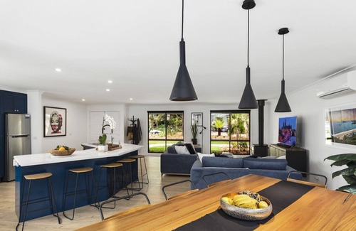 Pearl Beach House | Jewellers Retreat - Family Friendly with Pool