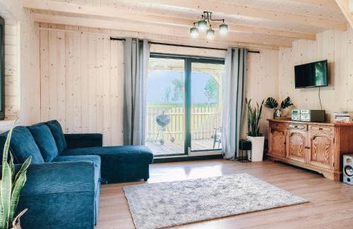 Uscimow House | Discover JEZIORAKI: Unique Cabins by Lake Nowa Jedlanka