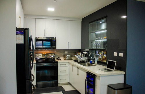 Tegucigalpa Apartment | Premier JF 3 Bedroom Apartment with Spa and Breakfast
